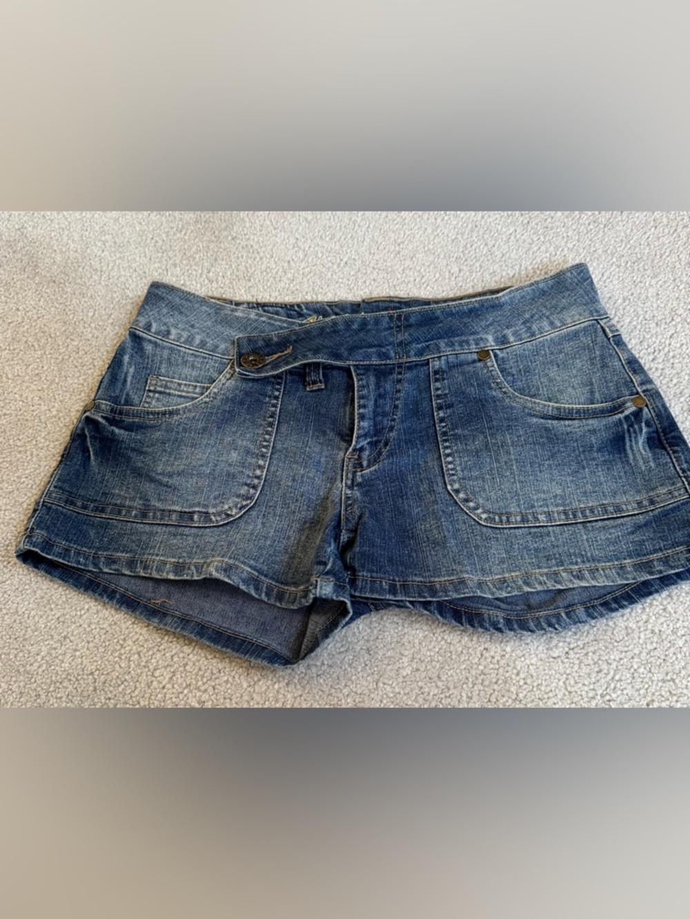 Vanilla Star Size 5 Jean Shorts